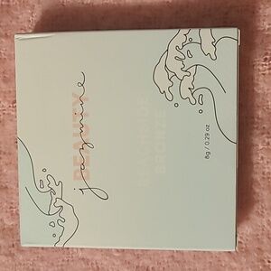 Jasmine Beauty Beachside Bronzer  Shade Light